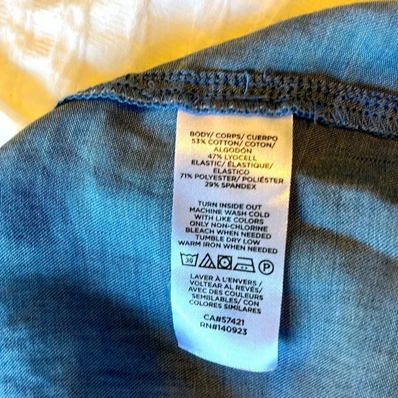 LOFT Smocked Chambray Ruffle Sleeve Top | Size Large - Picture 5 of 8